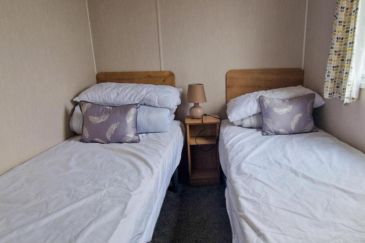 Lovely Caravan Nearby The Beach In Hunstanton, Norfolk Ref 23071C Hotel ภายนอก รูปภาพ