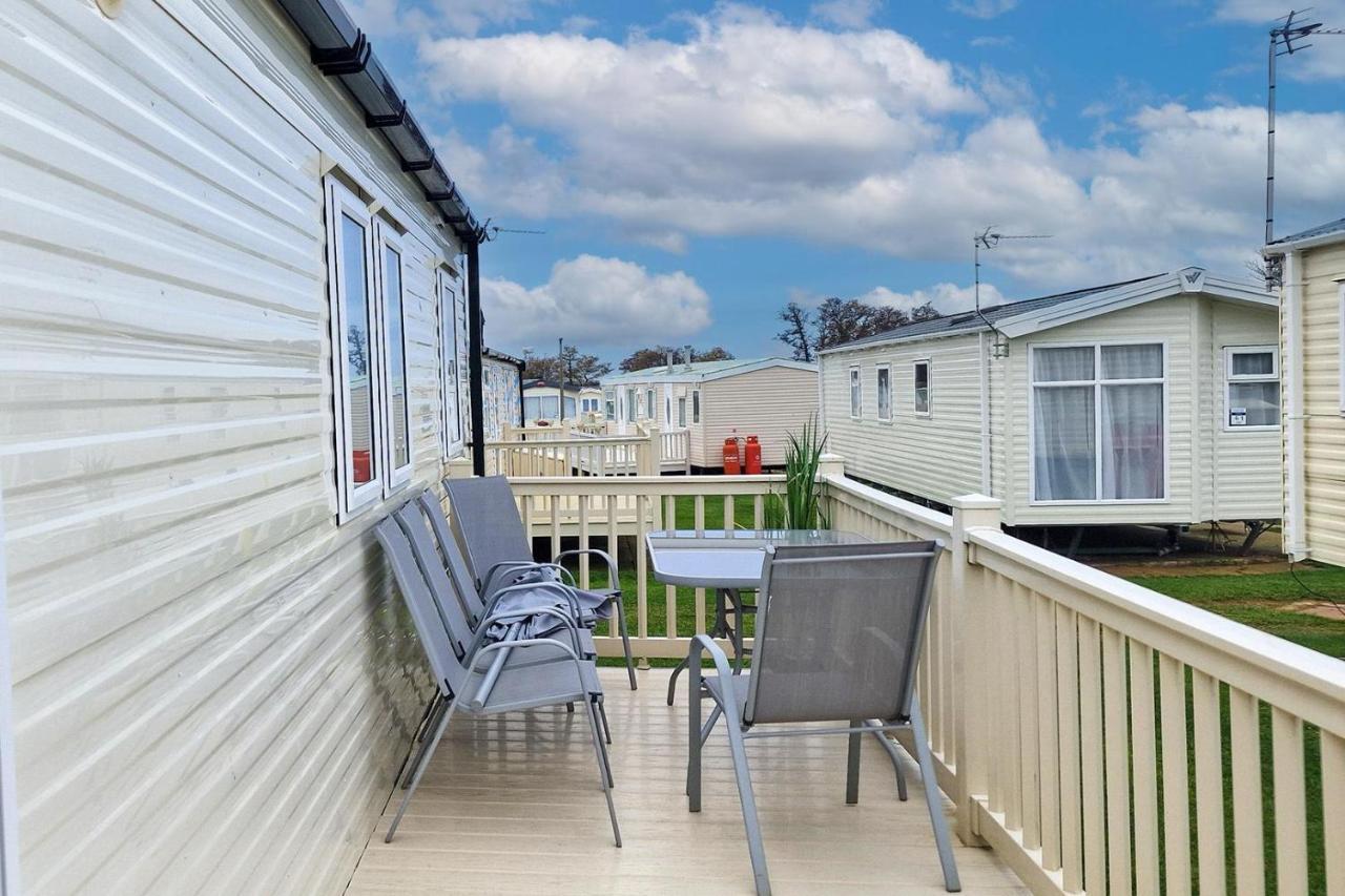 Lovely Caravan Nearby The Beach In Hunstanton, Norfolk Ref 23071C Hotel ภายนอก รูปภาพ
