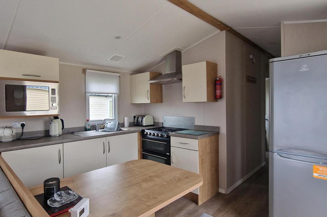 Lovely Caravan Nearby The Beach In Hunstanton, Norfolk Ref 23071C Hotel ภายนอก รูปภาพ
